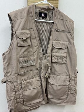 Rothco combat tested khaki fishing/hunting vest size large